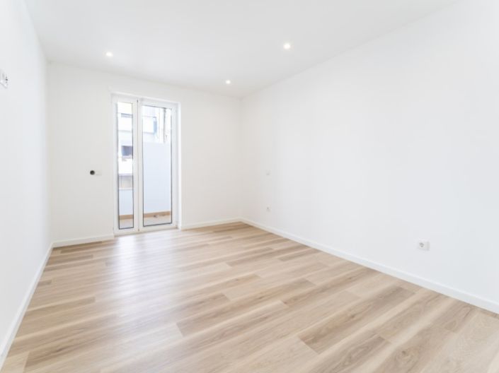 Image No.25-3 Bed Apartment for sale