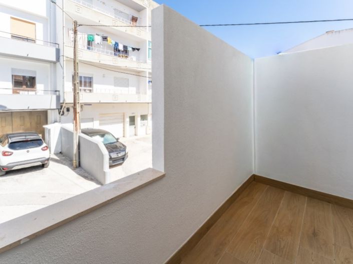 Image No.35-3 Bed Apartment for sale