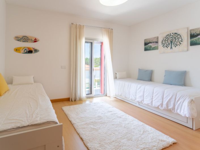 Image No.17-3 Bed House for sale