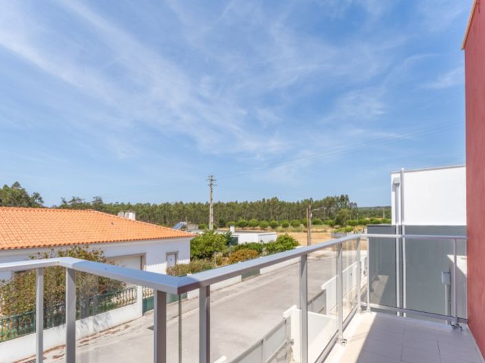Image No.20-3 Bed House for sale