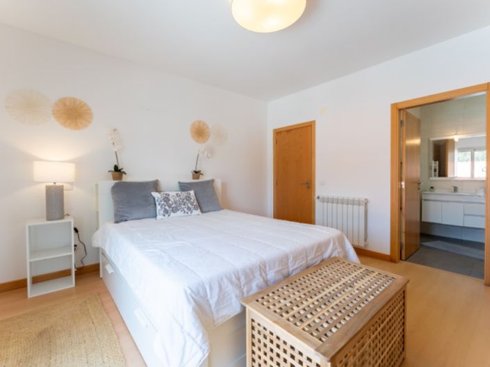 Image No.22-3 Bed House for sale