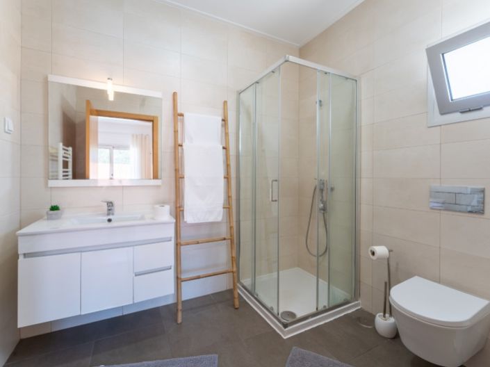 Image No.24-3 Bed House for sale