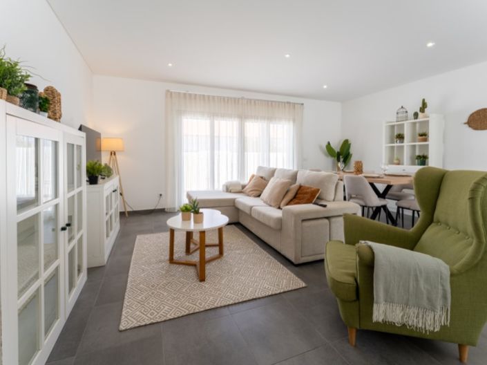 Image No.3-3 Bed House for sale