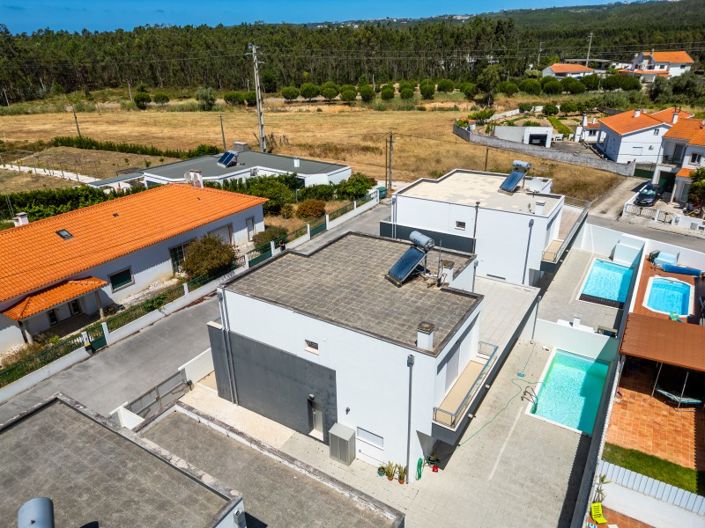 Image No.45-3 Bed House for sale