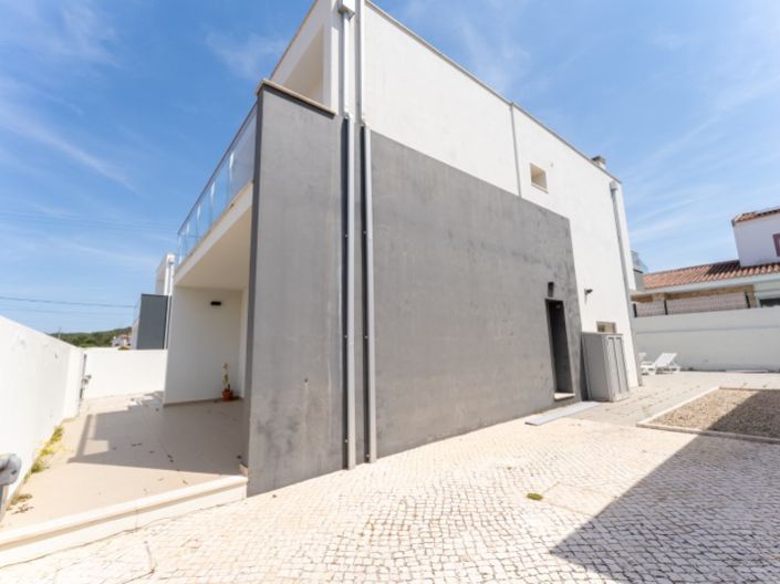 Image No.48-3 Bed House for sale