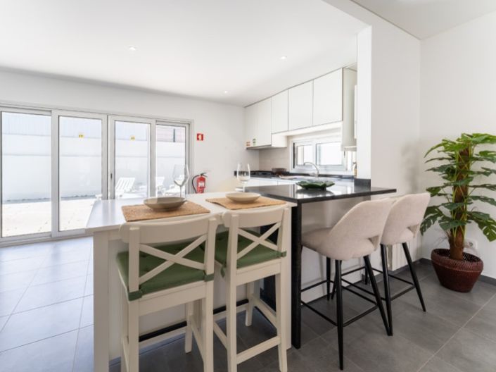 Image No.6-3 Bed House for sale