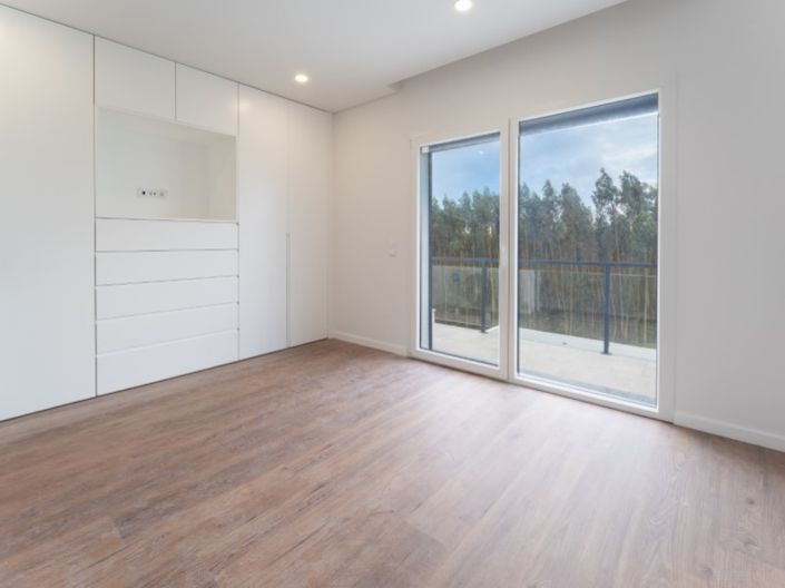 Image No.16-3 Bed House for sale