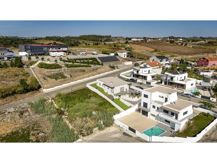 Image No.27-3 Bed House for sale