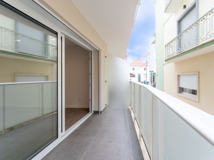 Image No.14-2 Bed Apartment for sale