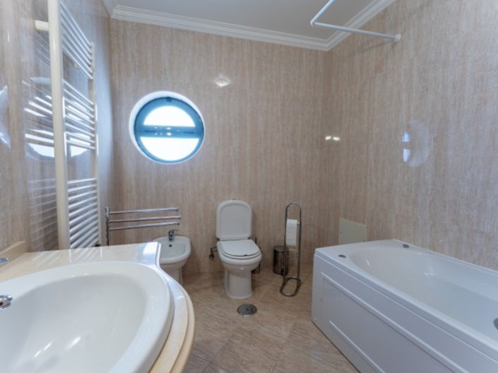 Image No.14-2 Bed Apartment for sale