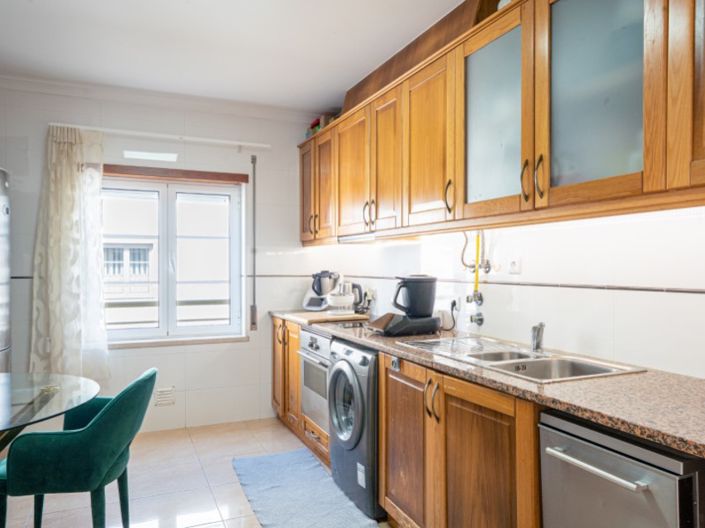 Image No.13-3 Bed Apartment for sale