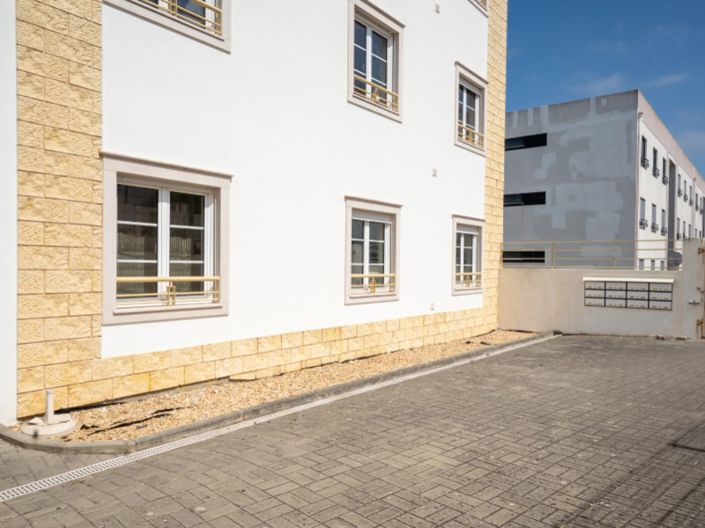 Image No.15-3 Bed Apartment for sale