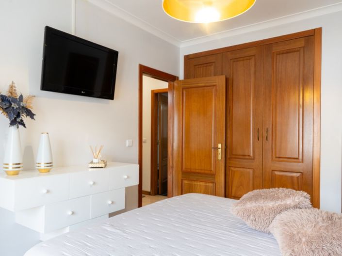 Image No.29-3 Bed Apartment for sale