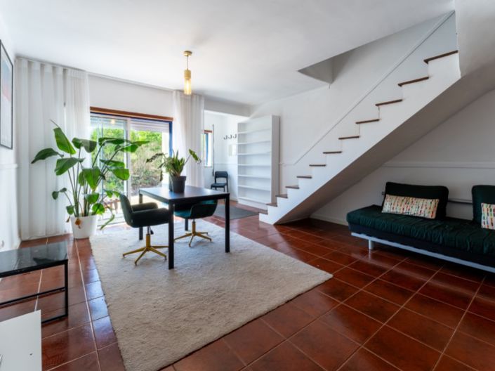 Image No.6-2 Bed House for sale