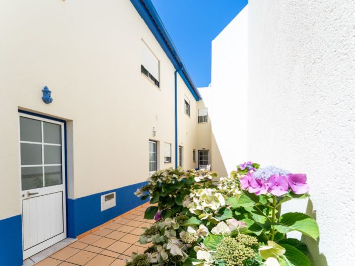 Image No.9-2 Bed House for sale