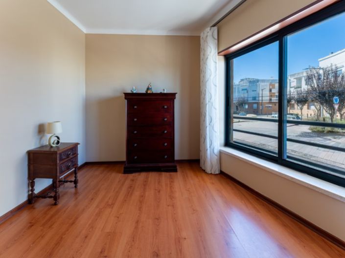 Image No.18-3 Bed Apartment for sale
