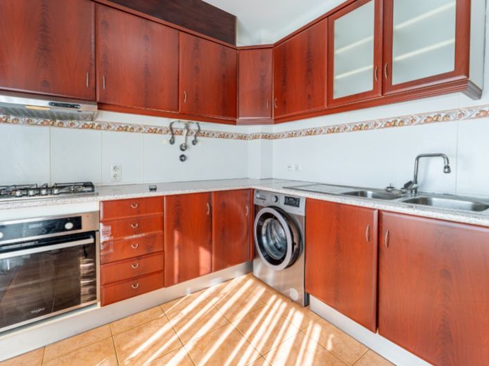 Image No.8-3 Bed Apartment for sale