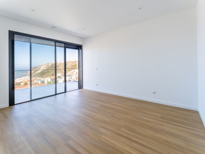 Image No.21-3 Bed Apartment for sale