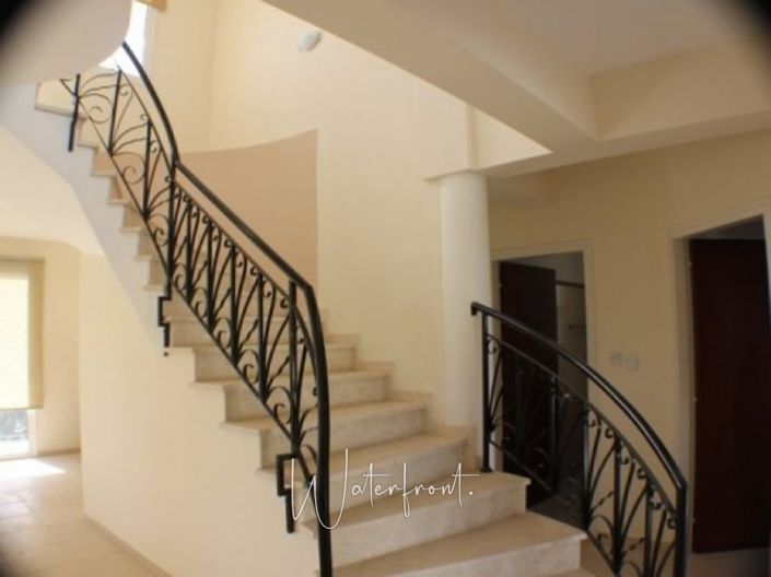 Image No.10-5 Bed Villa for sale