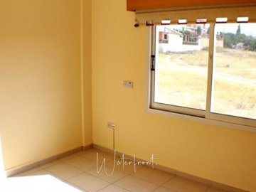 50592-business-building-offices-in-anavargos-