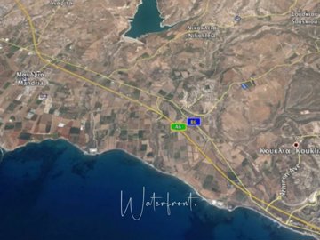 53660-land-in-koukliafull