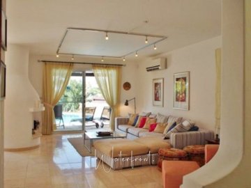 59964-5-bedroom-seafront-villa-in-apollo-beac