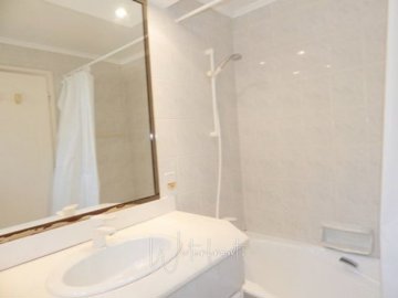 62019-5-bedroom-bungalow-with-panoramic-views