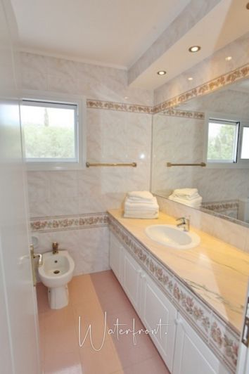 Image No.6-6 Bed Villa for sale