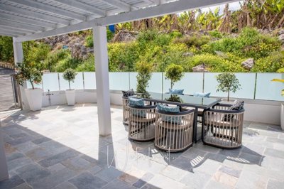 98215-building-for-sale-in-kissonergafull