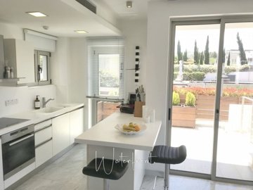 100483-detached-villa-for-sale-in-latchifull