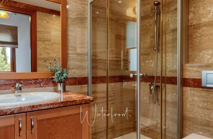 Image No.10-5 Bed Villa for sale