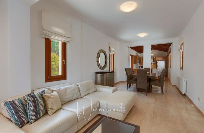 Image No.6-5 Bed Villa for sale