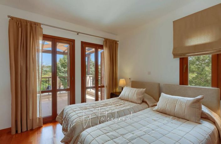 Image No.8-5 Bed Villa for sale