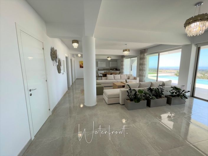 Image No.7-3 Bed Villa for sale