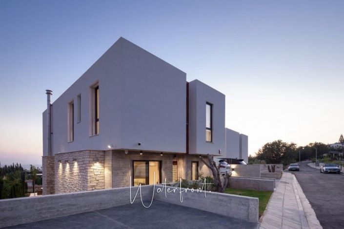 Image No.2-3 Bed Villa for sale