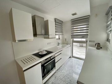 166495-detached-villa-for-sale-in-latchifull