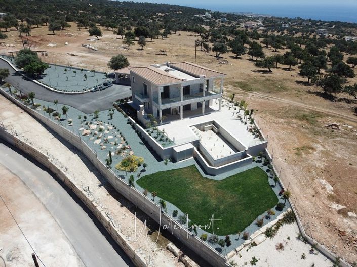 Image No.2-4 Bed Villa for sale