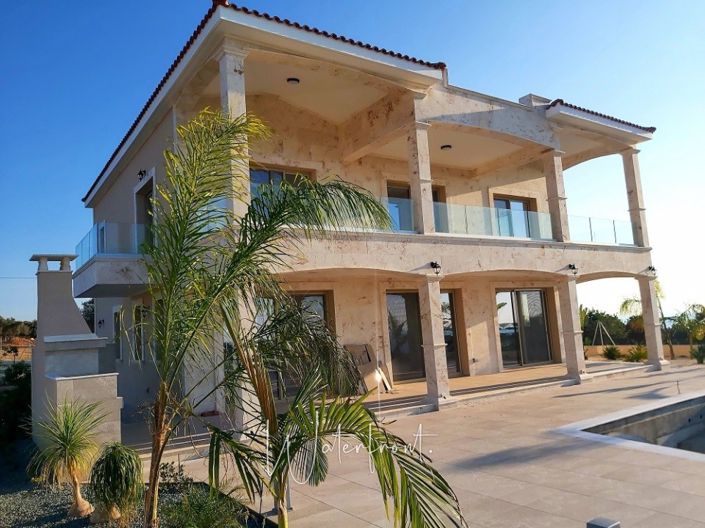Image No.3-4 Bed Villa for sale