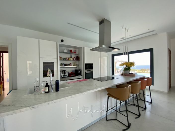 Image No.10-5 Bed Villa for sale