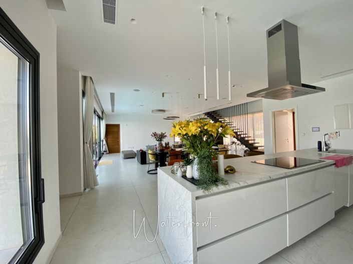 Image No.6-5 Bed Villa for sale