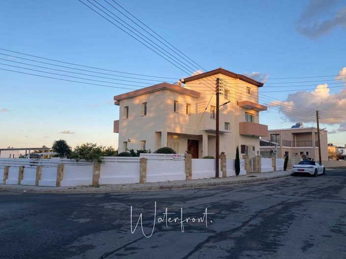 Image No.3-5 Bed Villa for sale