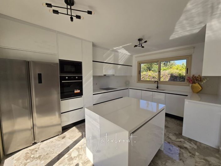 Image No.3-3 Bed Villa for sale