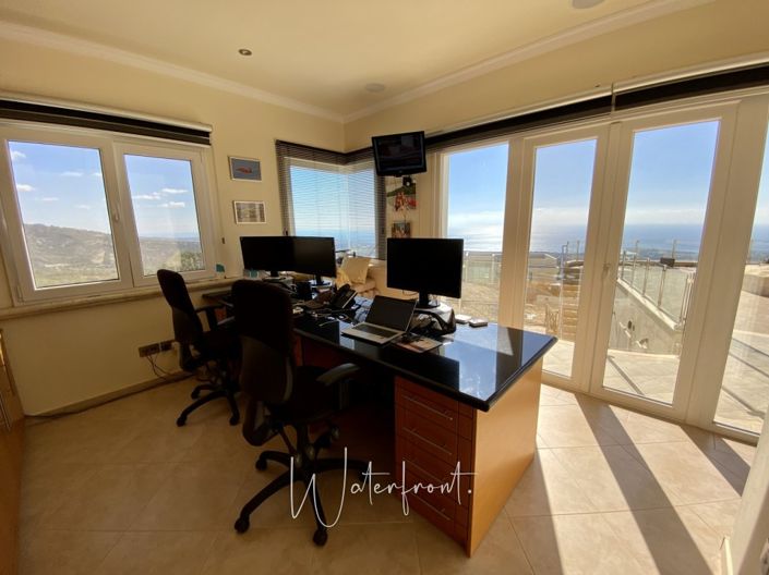 Image No.10-5 Bed Villa for sale