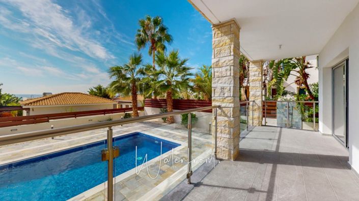 Image No.2-5 Bed Villa for sale