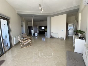 166332-bungalow-for-sale-in-mesa-choriofull