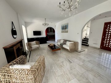 174036-detached-villa-for-sale-in-coral-bayfu