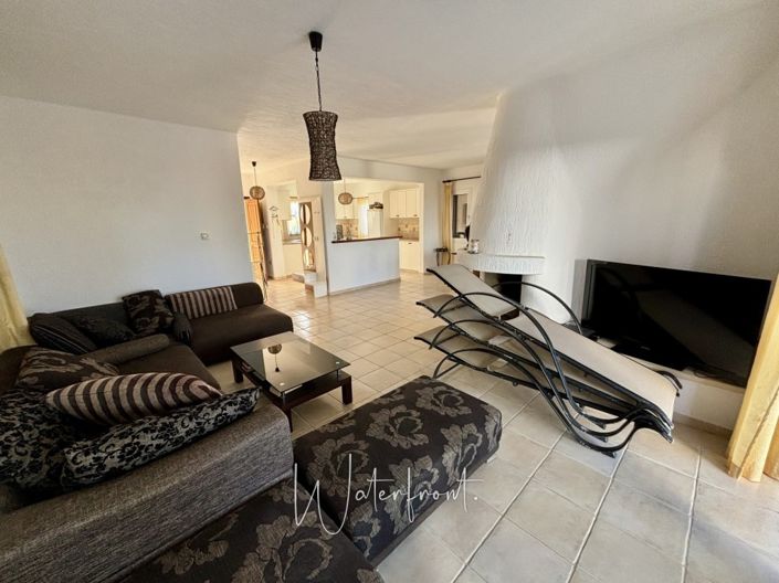 Image No.10-5 Bed Villa for sale