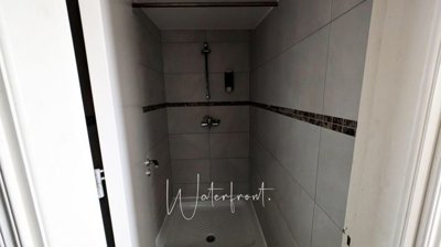 183127-building-for-sale-in-tombs-of-the-king