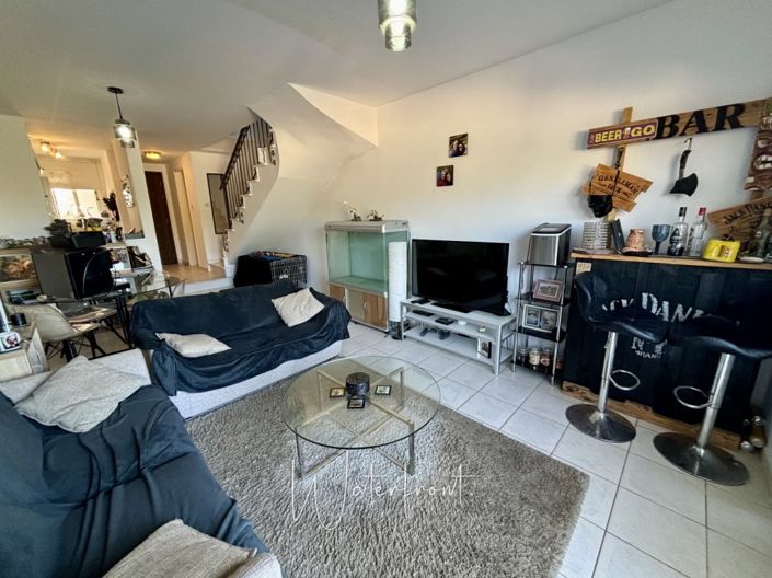 Image No.2-2 Bed Townhouse for sale