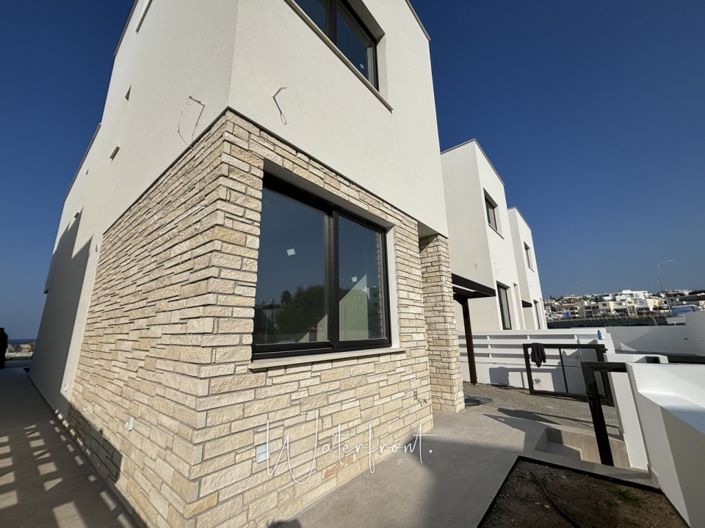 Image No.7-3 Bed Villa for sale